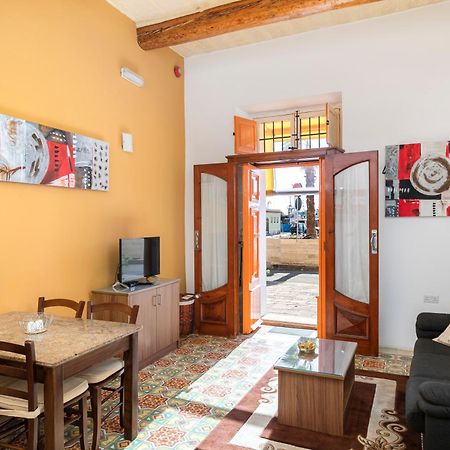 Quayside Apartments Марсахлок Екстериор снимка