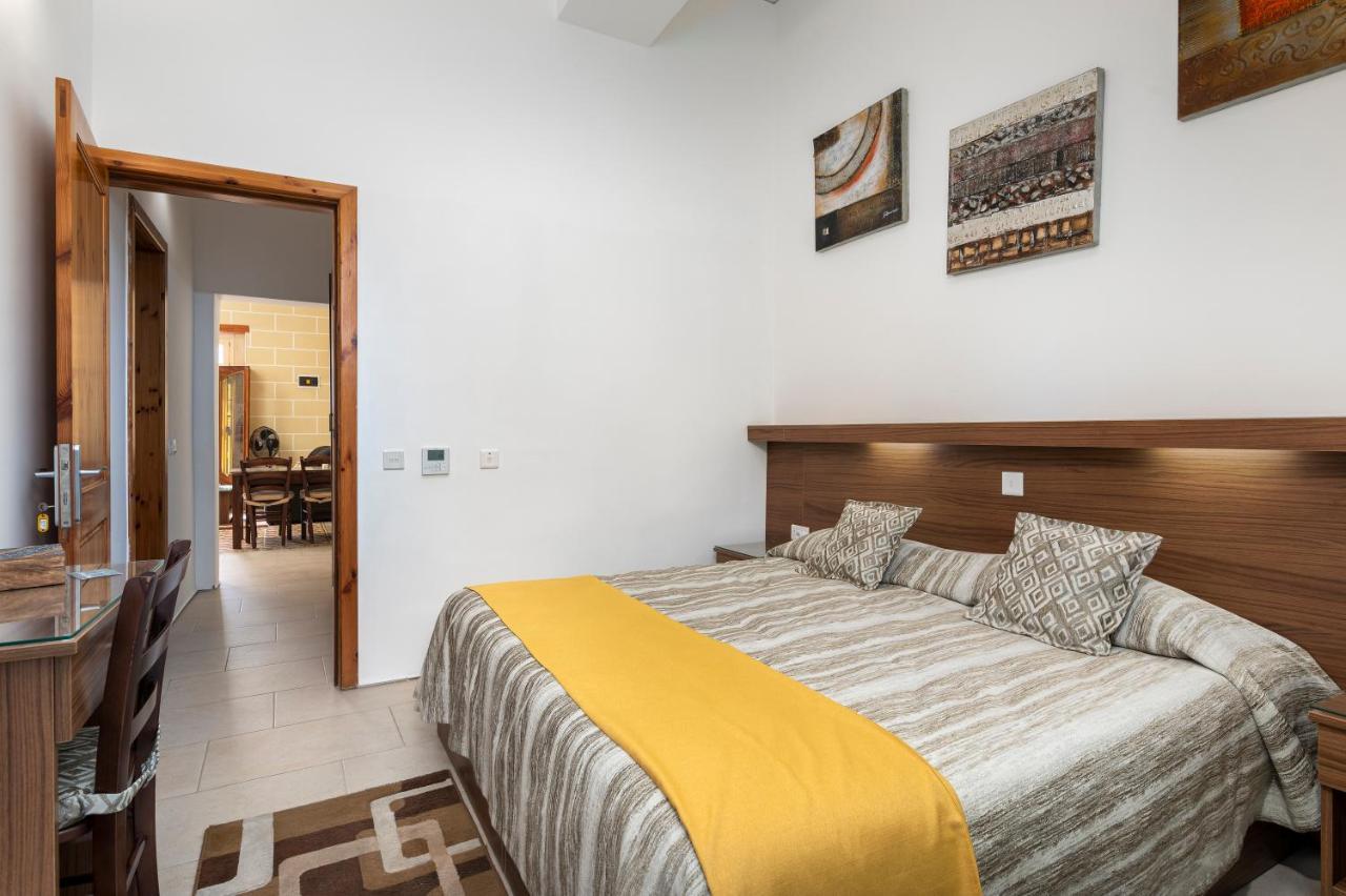 Quayside Apartments Марсахлок Екстериор снимка