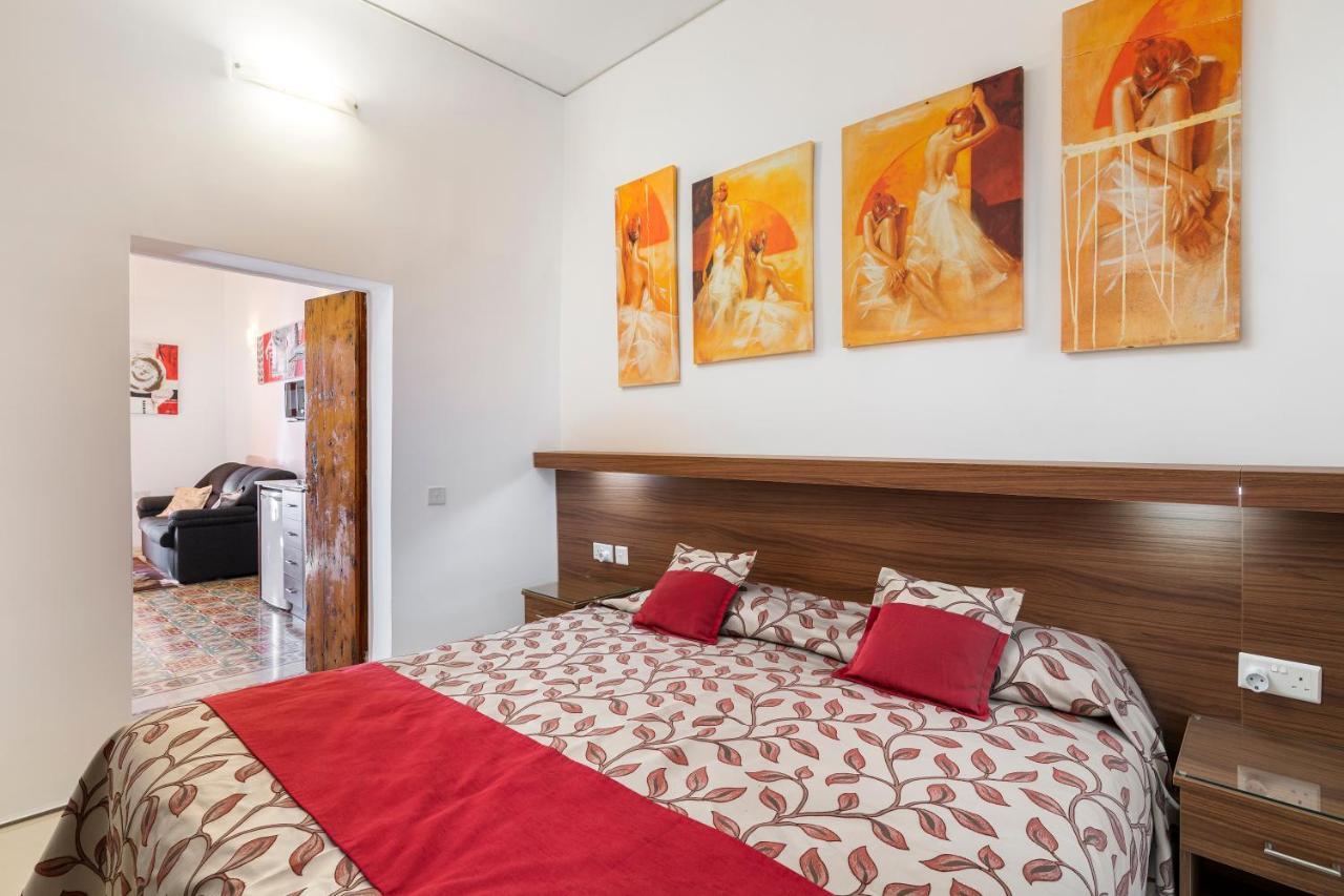 Quayside Apartments Марсахлок Екстериор снимка