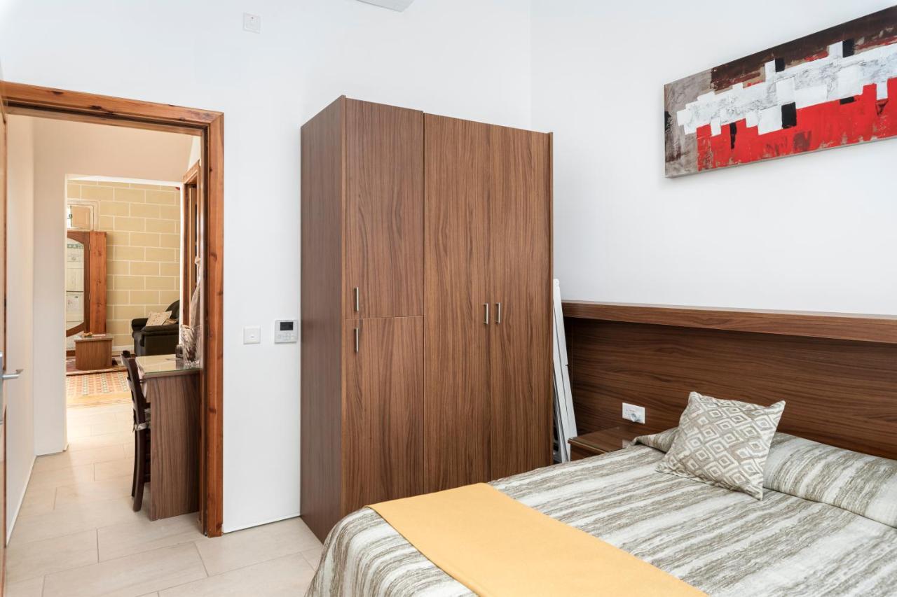 Quayside Apartments Марсахлок Екстериор снимка