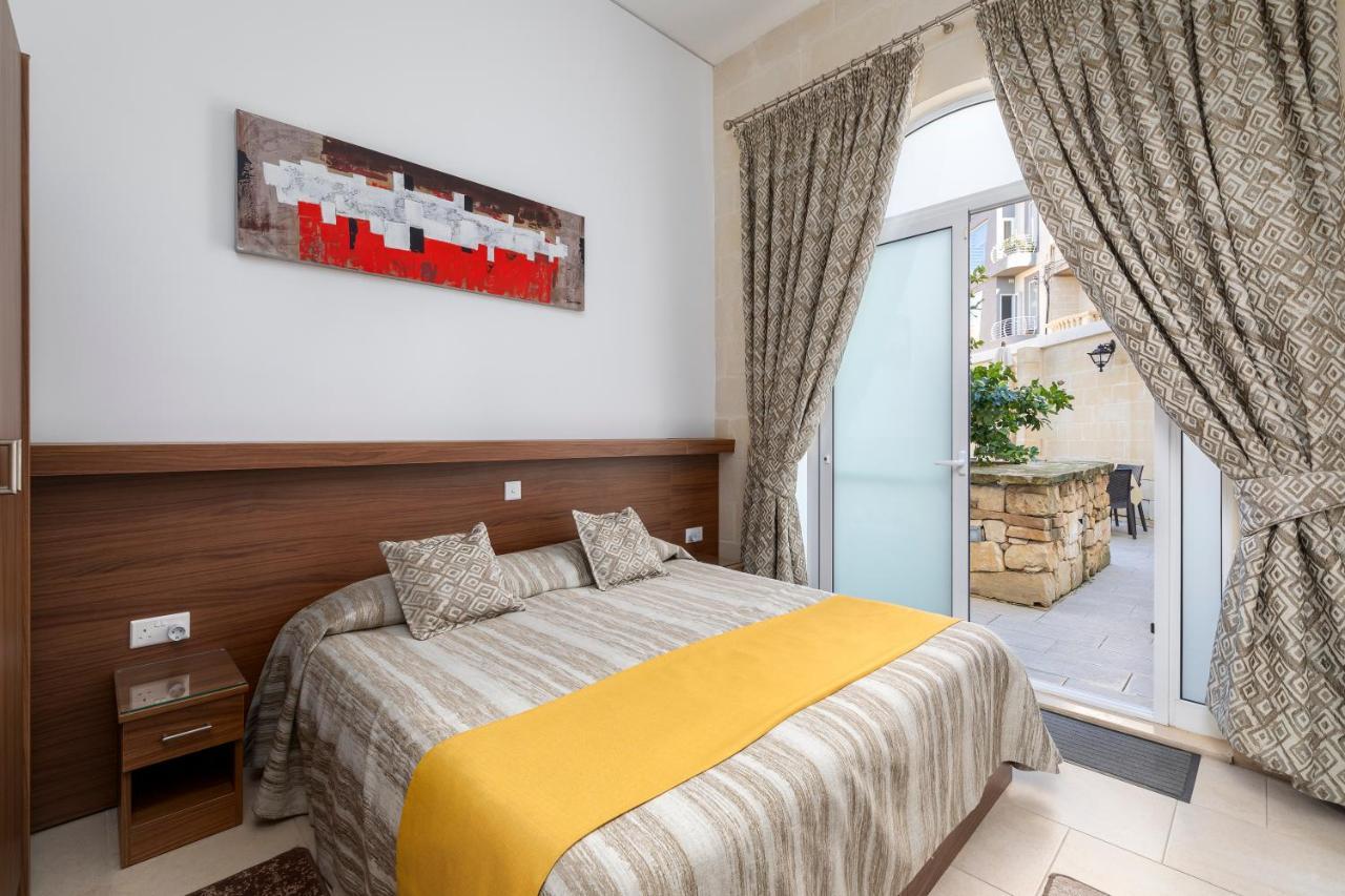 Quayside Apartments Марсахлок Екстериор снимка