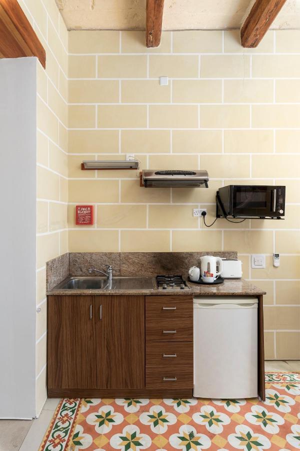 Quayside Apartments Марсахлок Екстериор снимка