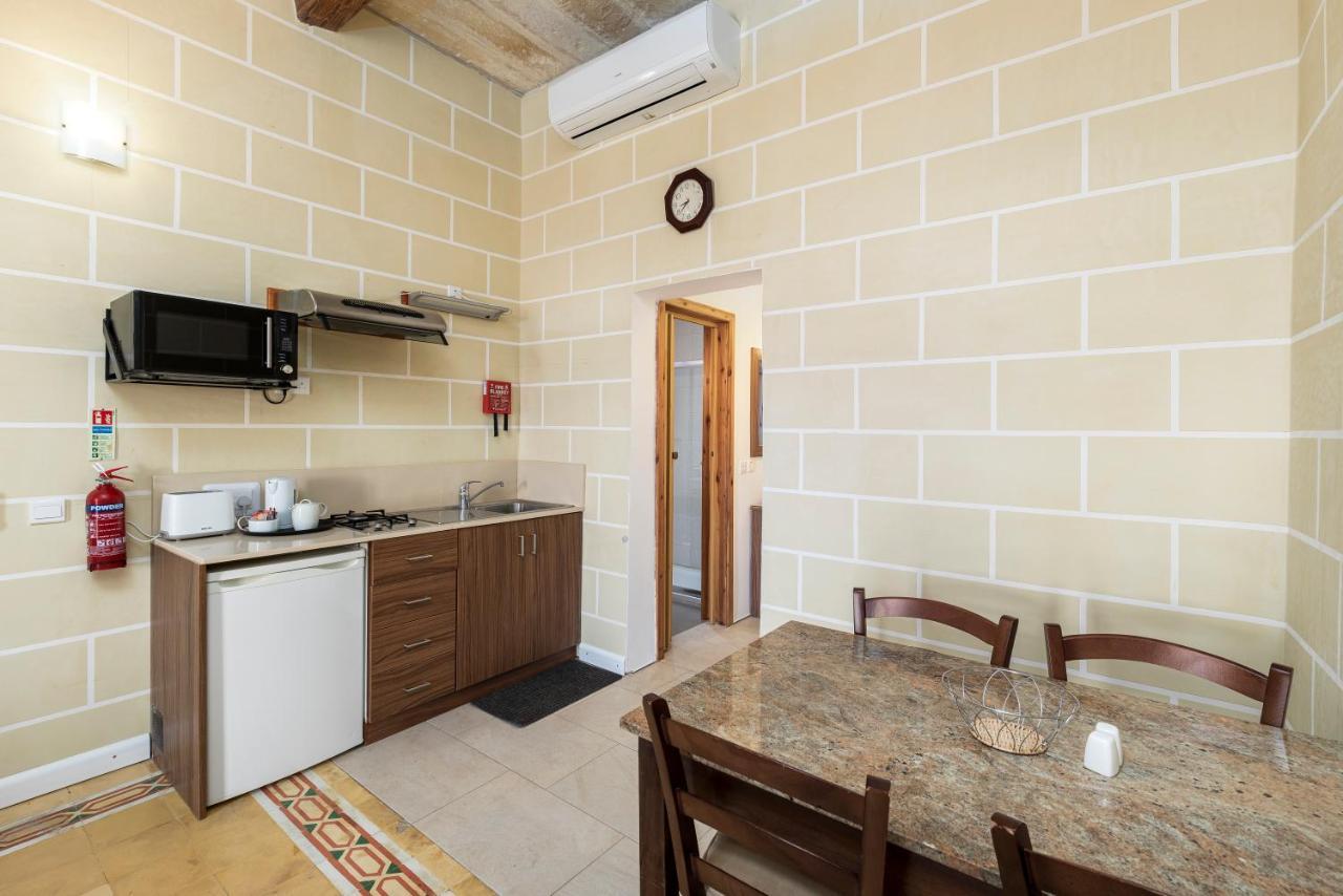 Quayside Apartments Марсахлок Екстериор снимка
