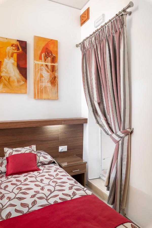 Quayside Apartments Марсахлок Екстериор снимка