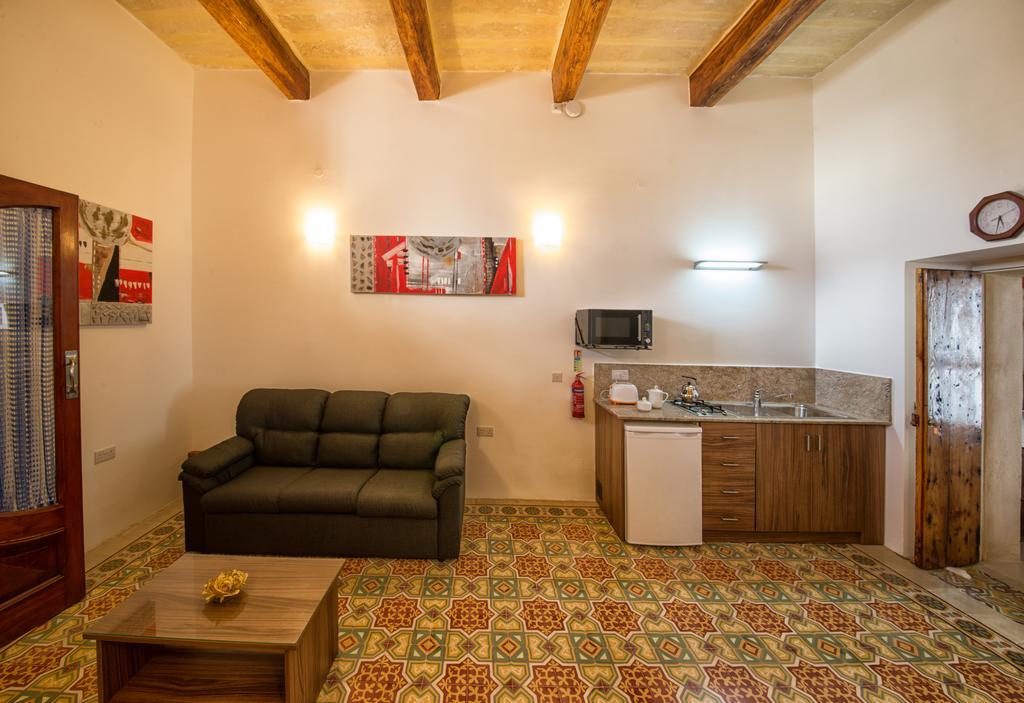 Quayside Apartments Марсахлок Стая снимка