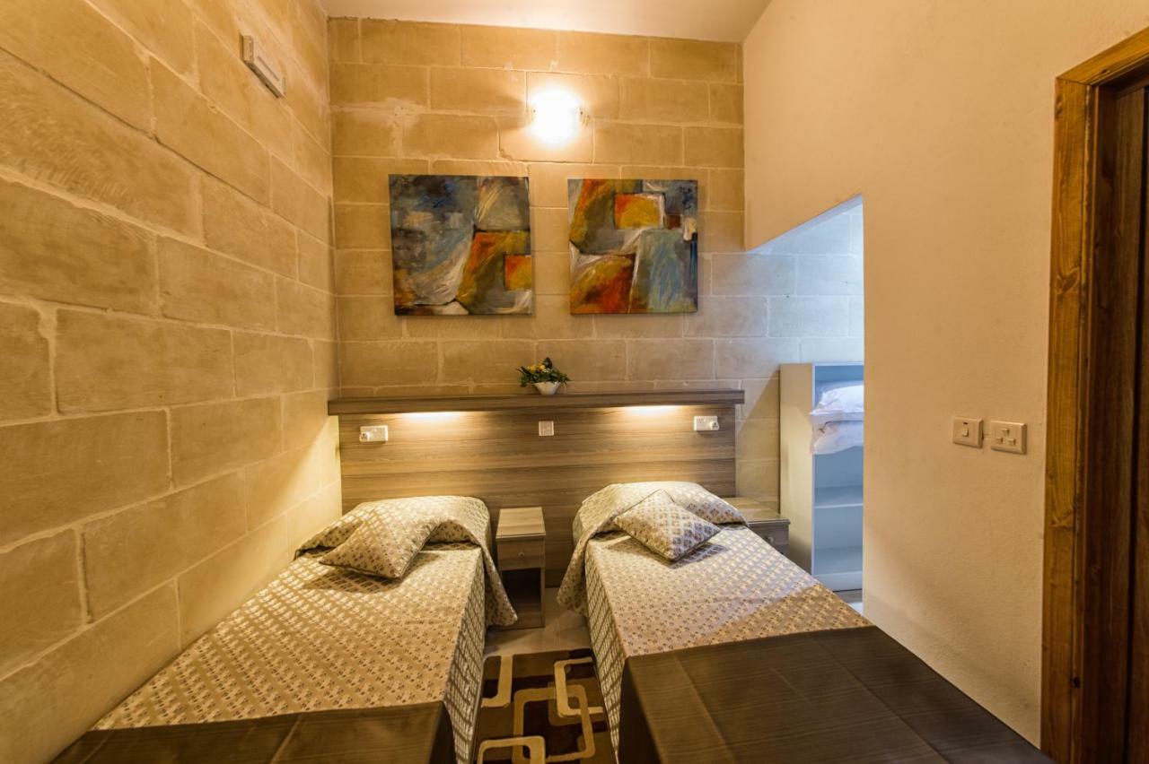 Quayside Apartments Марсахлок Екстериор снимка